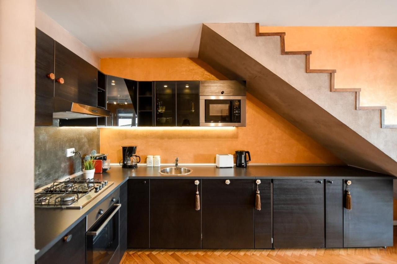 Spectacular Views & Modern Comfort: Your Dream Duplex In Central Bucharest Apartment Luaran gambar